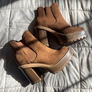Platform chunky heeled booties suede